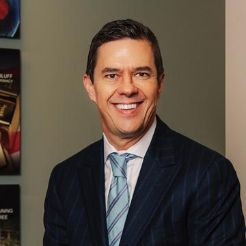 Thomas Mahnken headshot